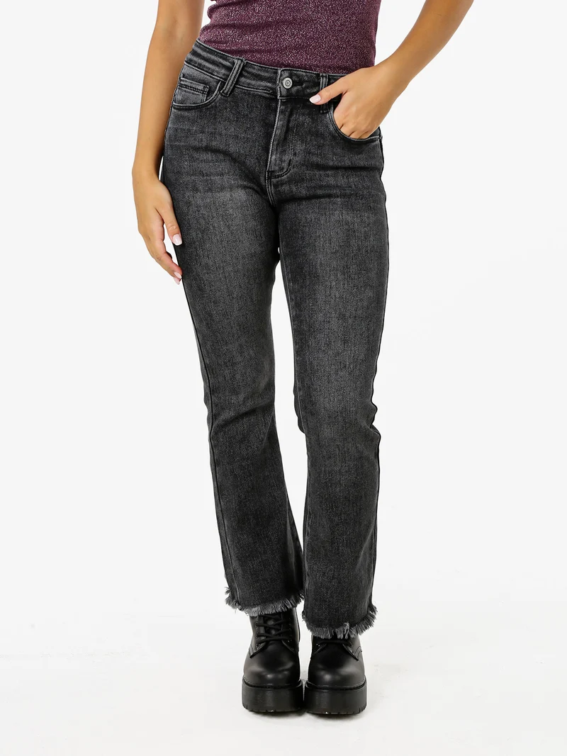 Jeans donna a zampa con finale sfrangiato - nero