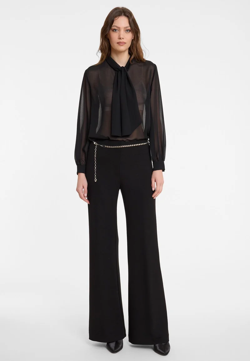Elegante Hose Agisi