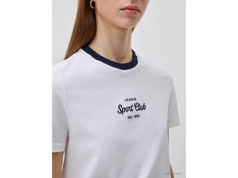 T-Shirt mit gesticktem Wappen