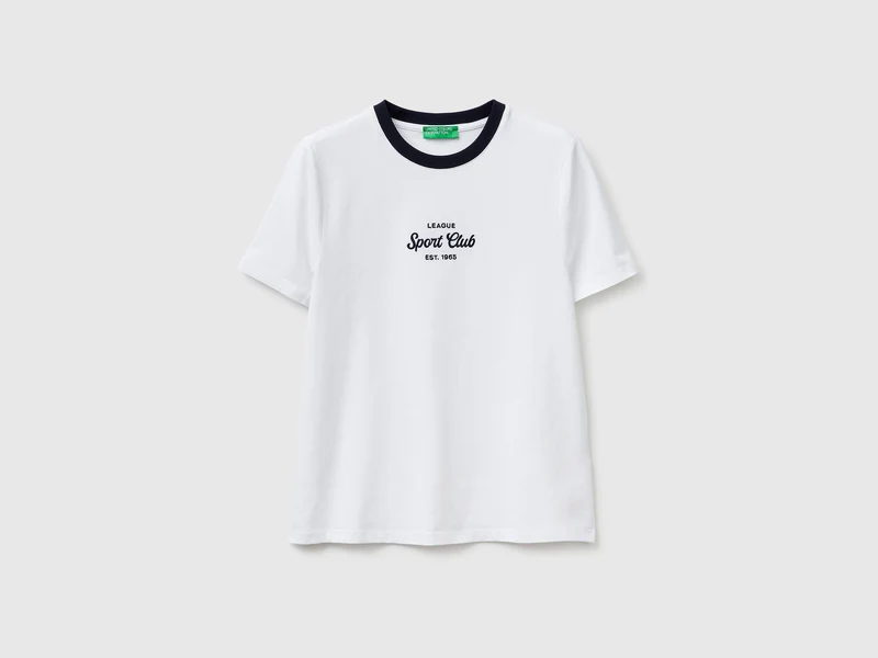 T-Shirt mit gesticktem Wappen