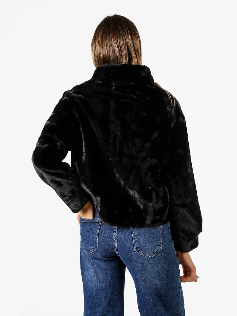 Cappotto corto da donna in ecopelliccia con cerniera - nero