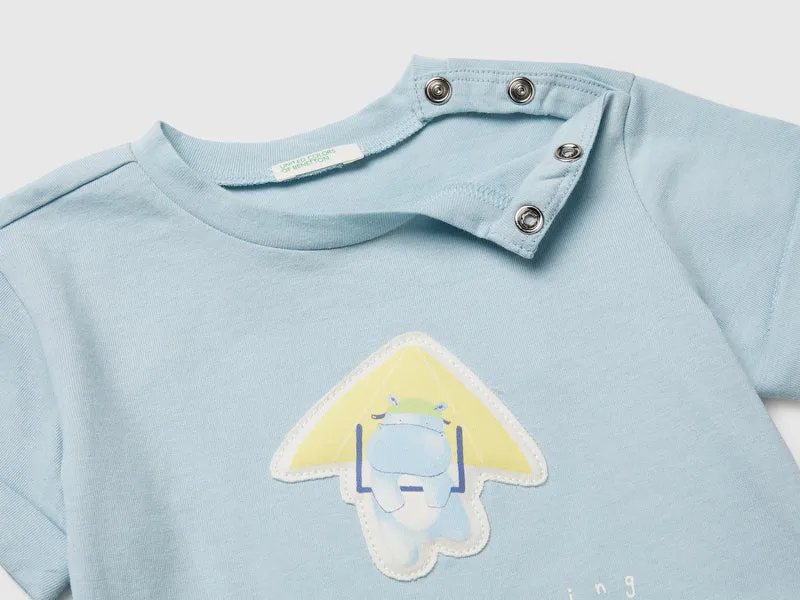 T-Shirt mit Aufnähern aus Bio-Baumwolle