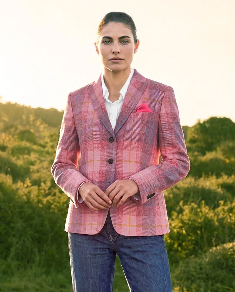 Harris Tweed Blazer "Ladiesclub" in Rose Punk Check