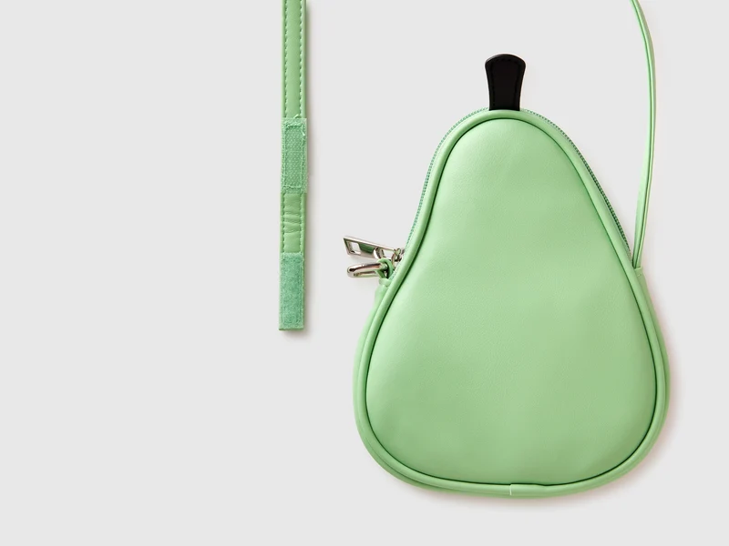 Birnenförmige Schultertasche