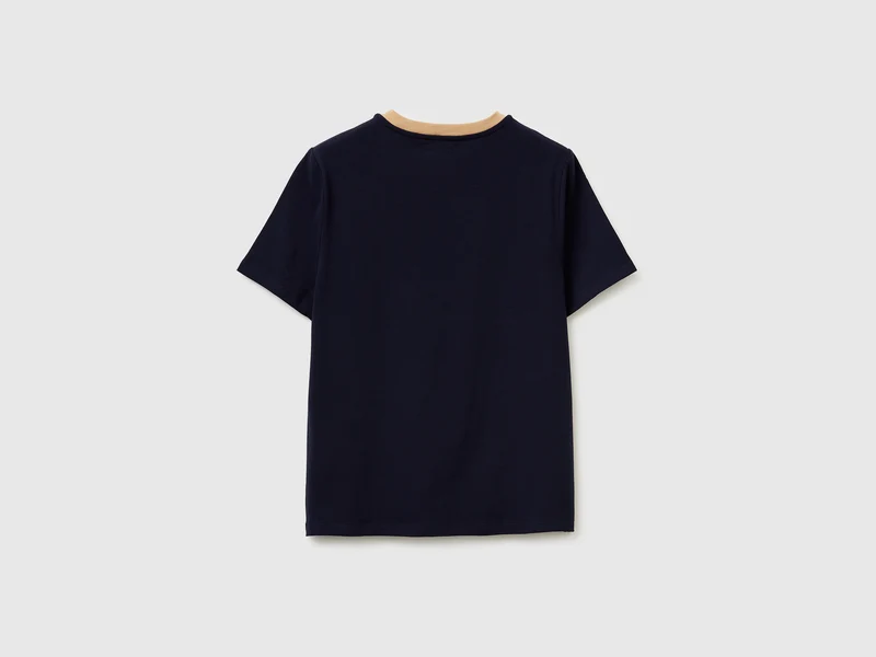 T-Shirt mit gesticktem Wappen