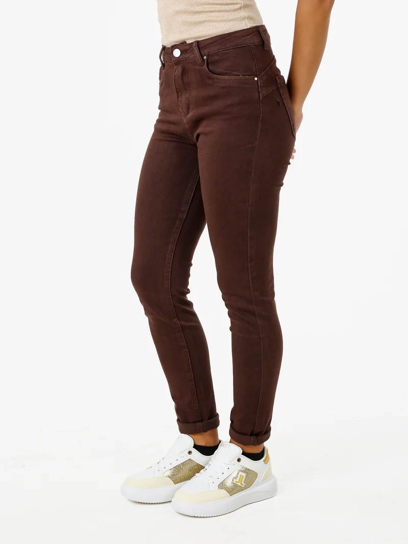Pantaloni jeans da donna slim fit - moro
