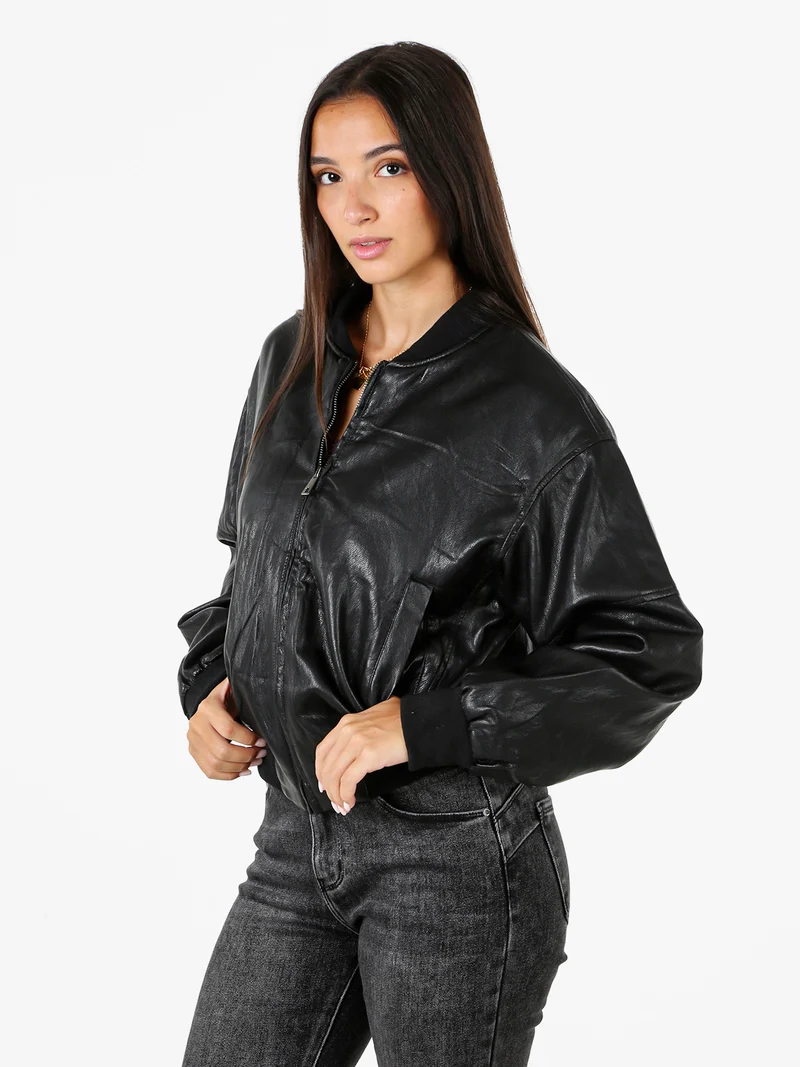 Giacca ecopelle da donna con zip - nero