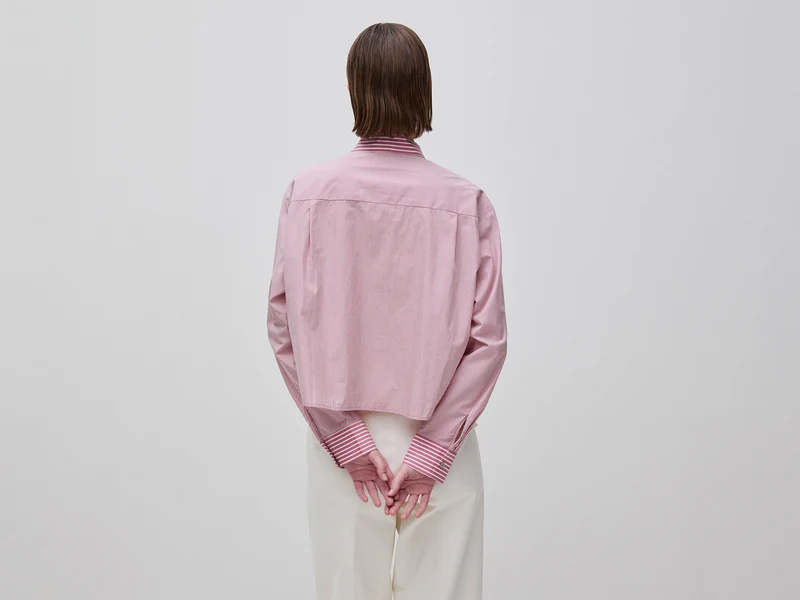 Gestreiftes Crop-Top mit Schleife