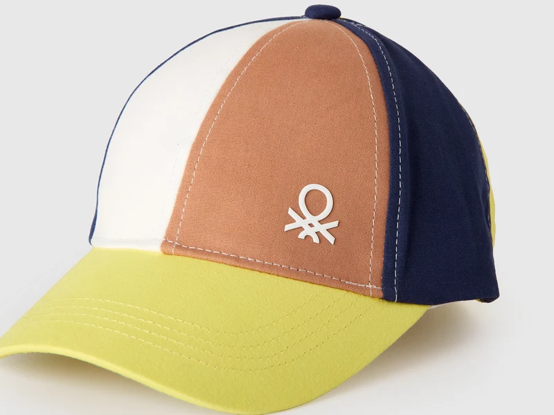 Baseballkappe mit Farbblockmuster