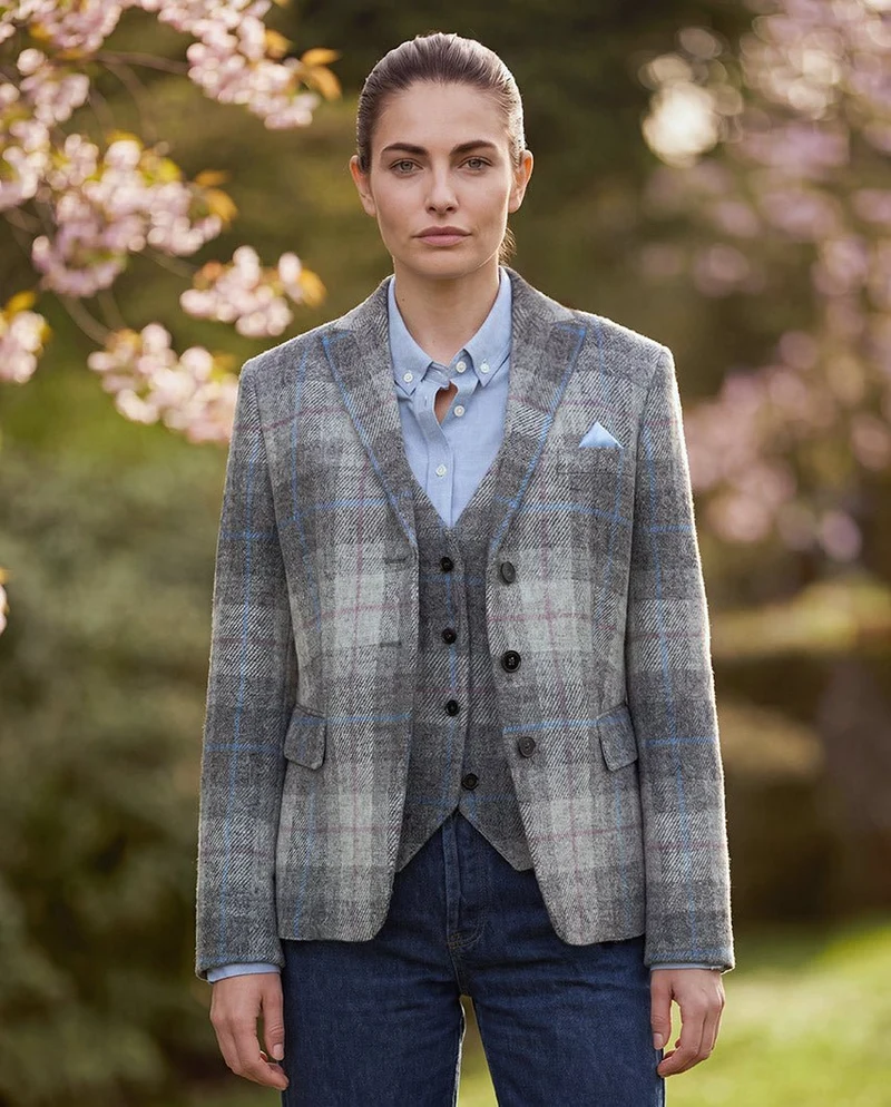 Harris Tweed Blazer "Ladiesclub" in Queen check