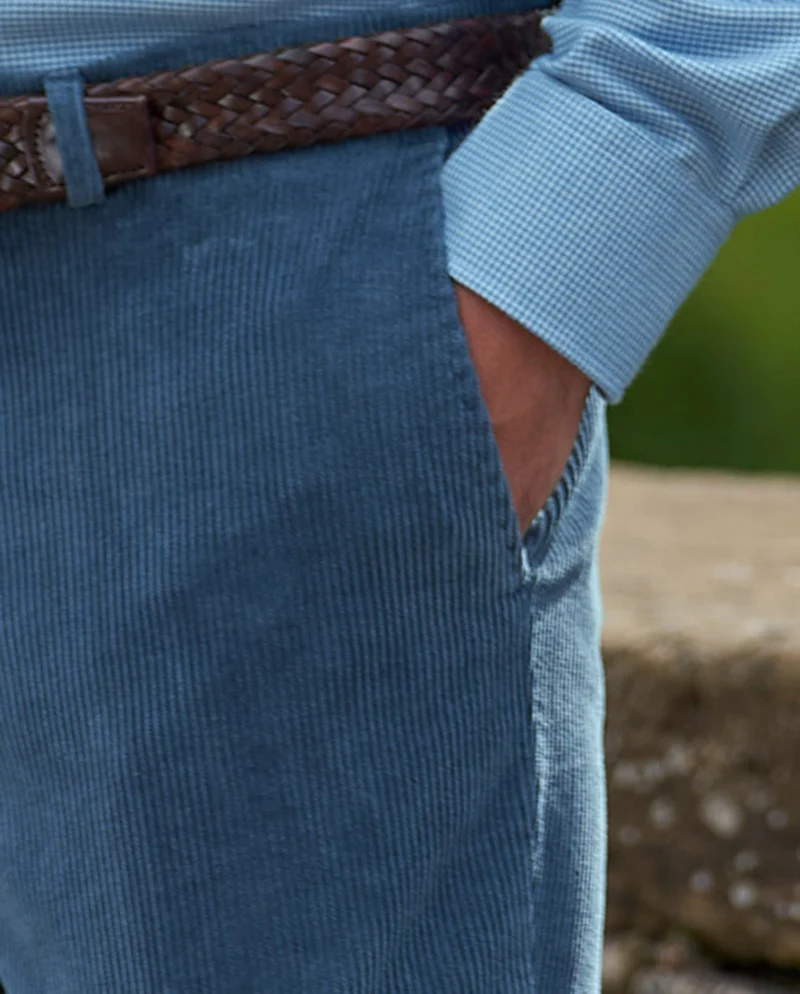 Herren Cordhose "Mr. Bradley" aus Genuacord in light blue
