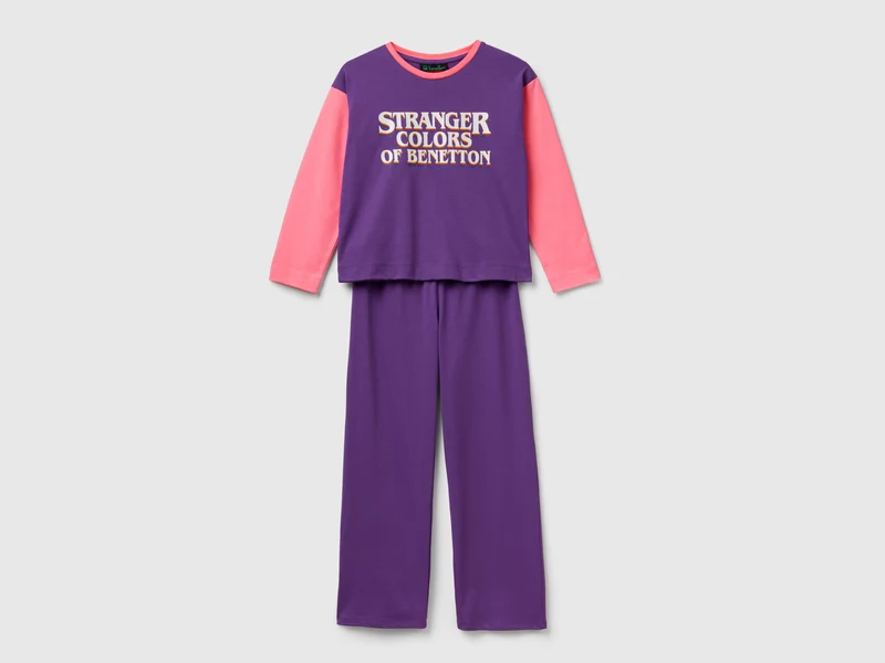 Pyjama mit "Stranger Things"-Print
