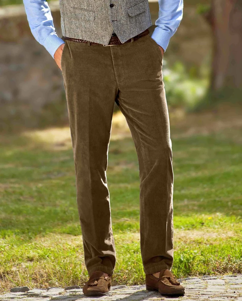 Herren Cordhose "Mr. Bradley" aus Genuacord in mud