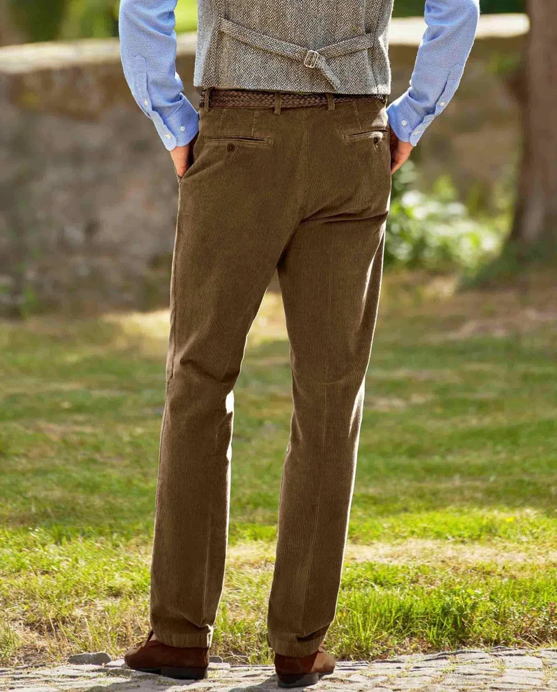 Herren Cordhose "Mr. Bradley" aus Genuacord in mud