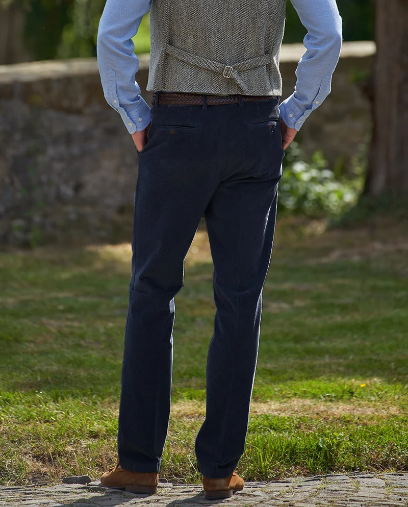 Herren Cordhose "Mr. Bradley" aus Genuacord in navy