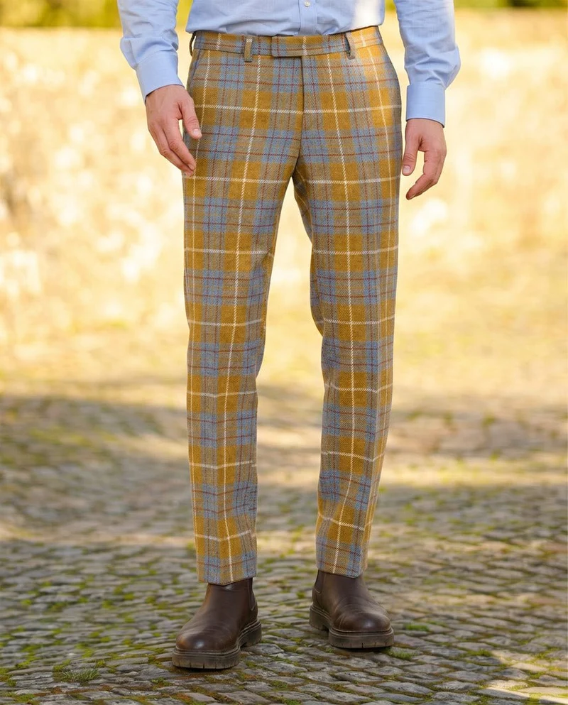 Harris Tweed Hose "Mr. Miller" in amber check