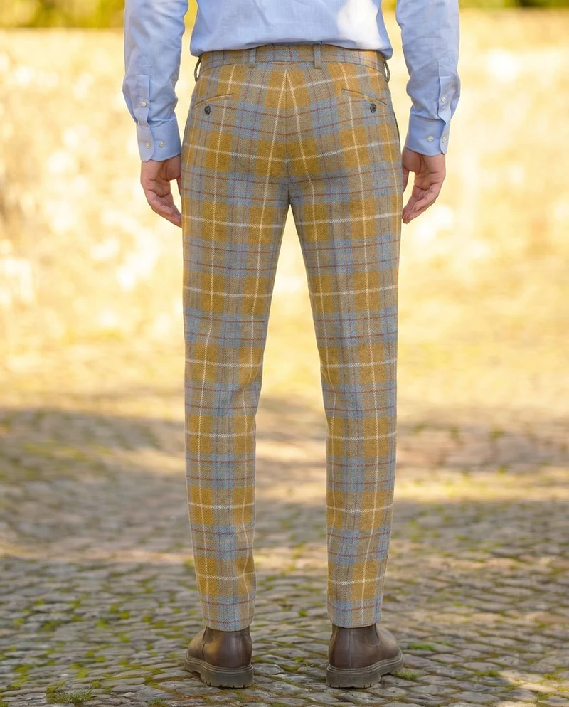 Harris Tweed Hose "Mr. Miller" in amber check
