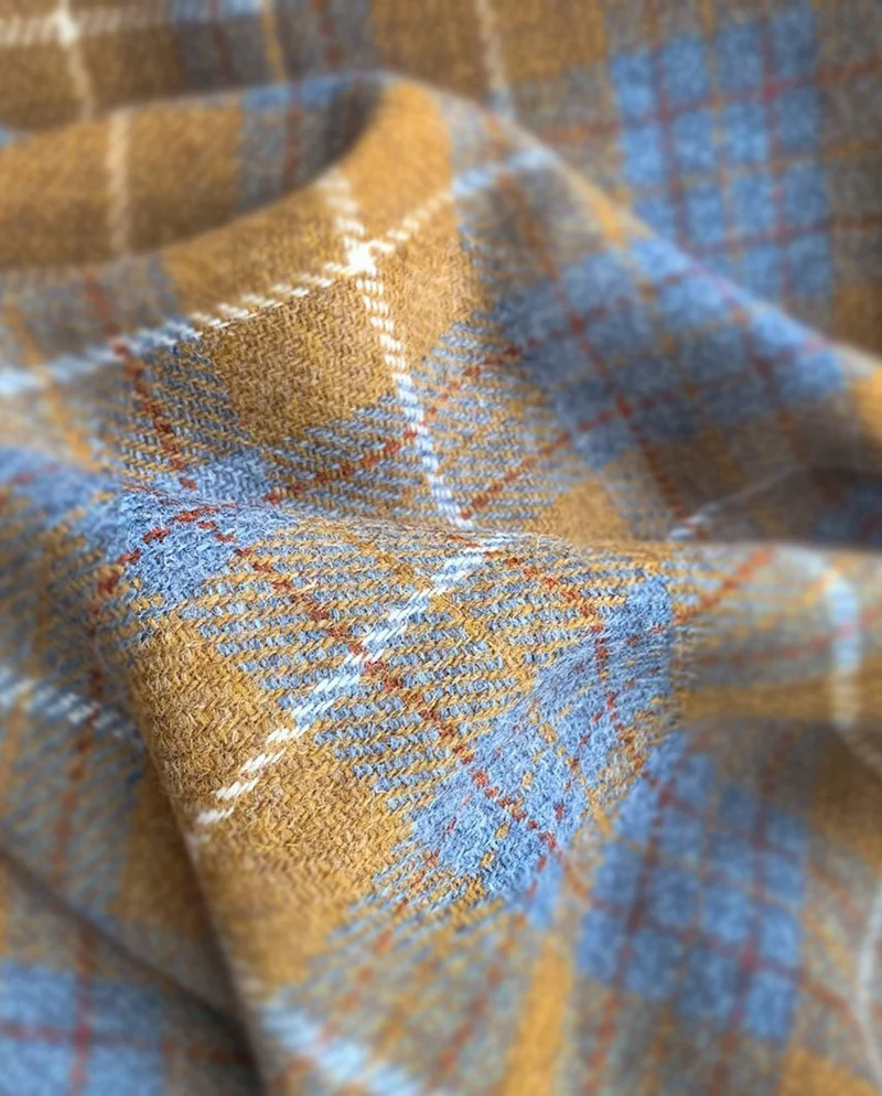 Harris Tweed Hose "Mr. Miller" in amber check