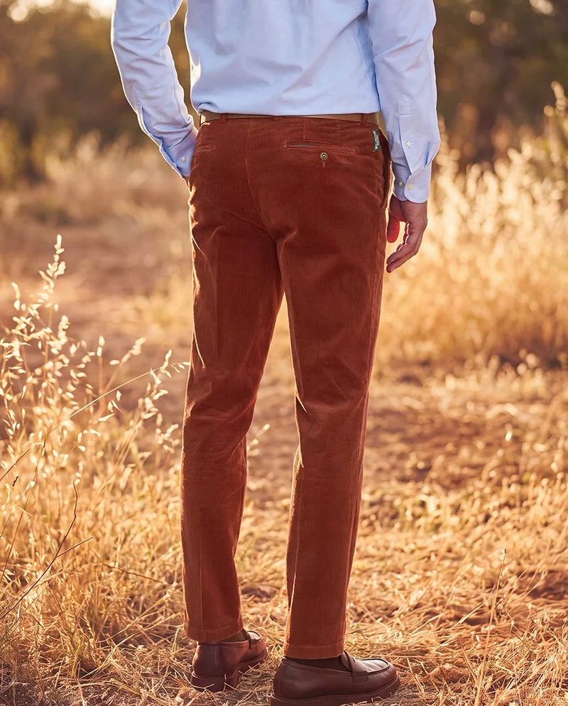Herren Cordhose "Mr. Bradley" aus Genuacord in burnt orange