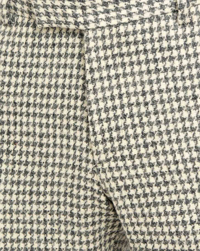Harris Tweed Hose "Mr. Miller" in grey-cream houndstooth