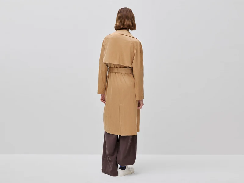 Langer Trenchcoat aus Wildleder