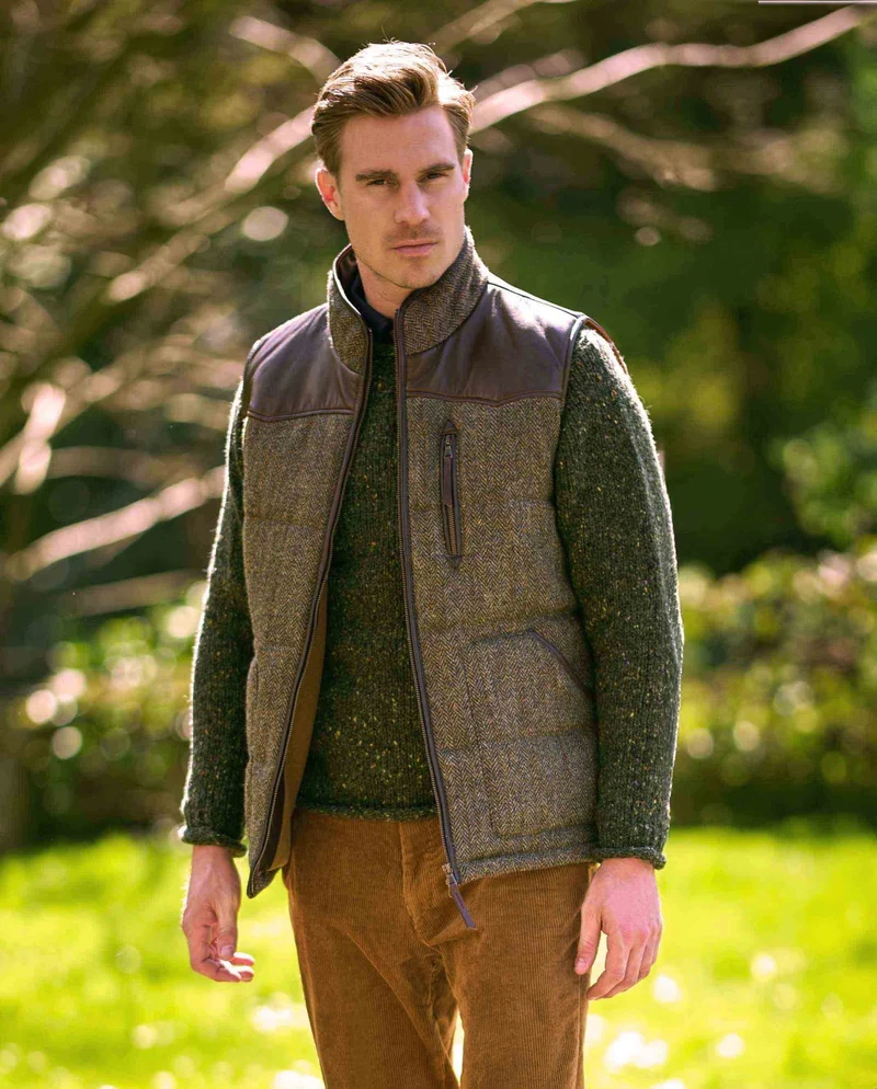 Gefütterte Harris Tweed Weste "Levi" mit Leder Applikationen