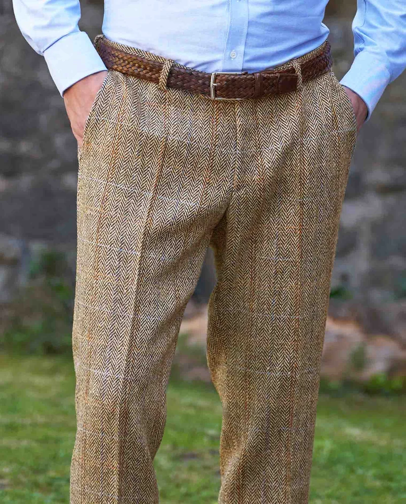 Harris Tweed Hose "Mr. Miller" in sand herringbone