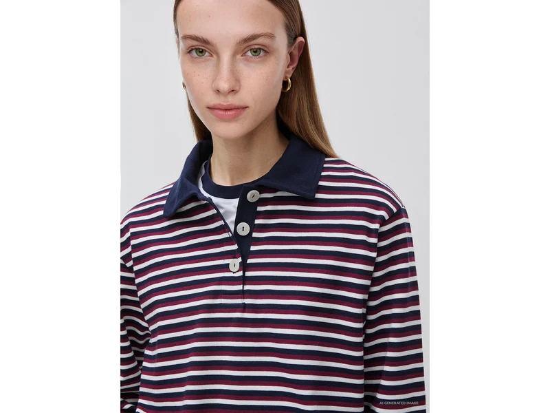 Poloshirt mit Streifenmuster und regulärer Passform