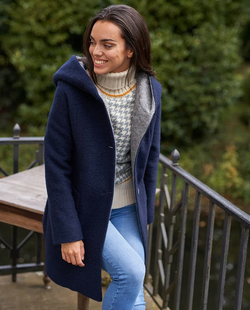 Walkmantel "Sally" mit Kapuze in navy
