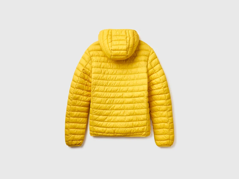 Normal geschnittene, wattierte Daunenjacke