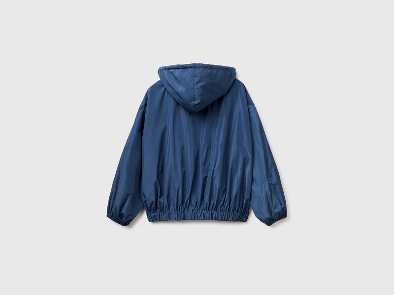 Weiche Jacke mit Kapuze