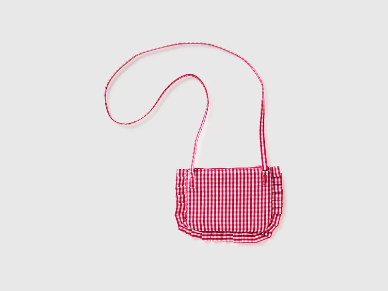 Tasche mit Rüschen und Schleife
