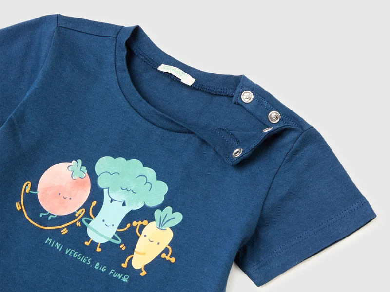 Bio-Baumwoll-T-Shirt mit Aufdruck