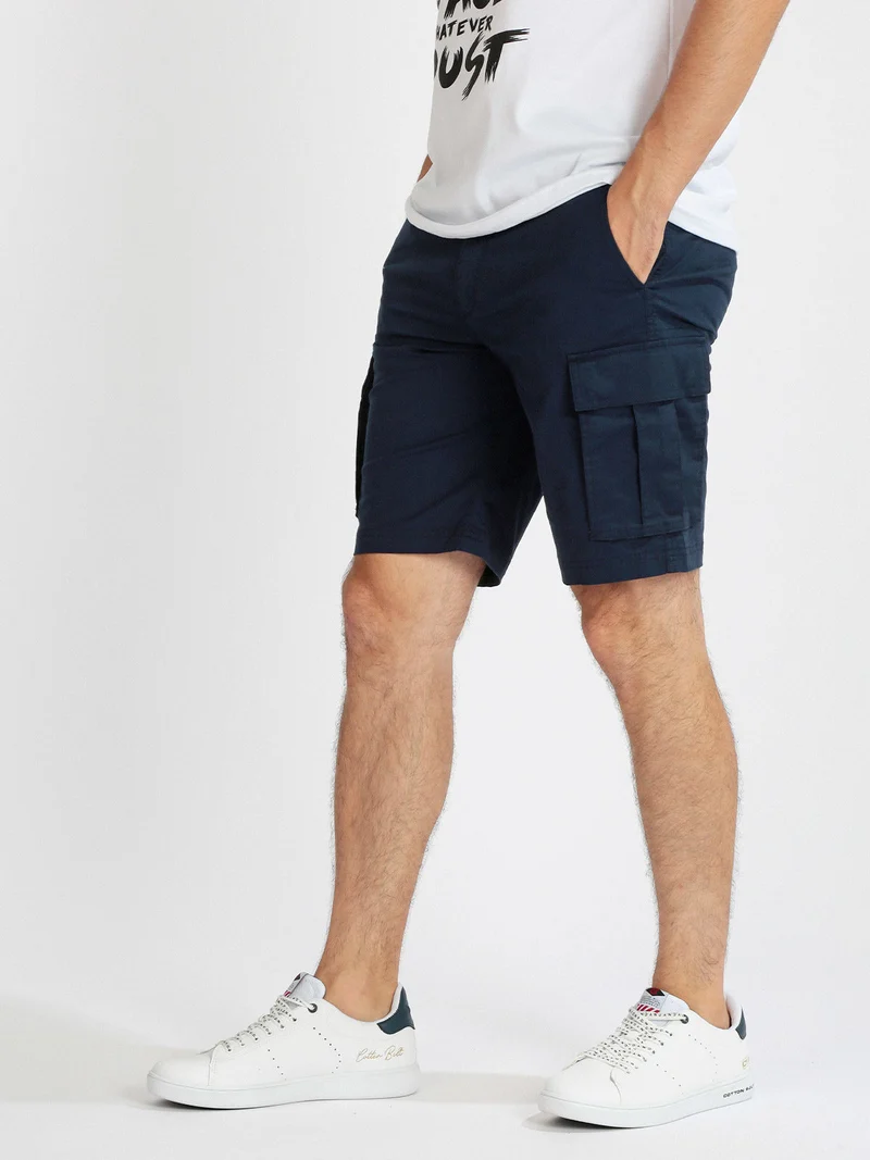 Bermuda cargo in cotone da uomo - blu scuro