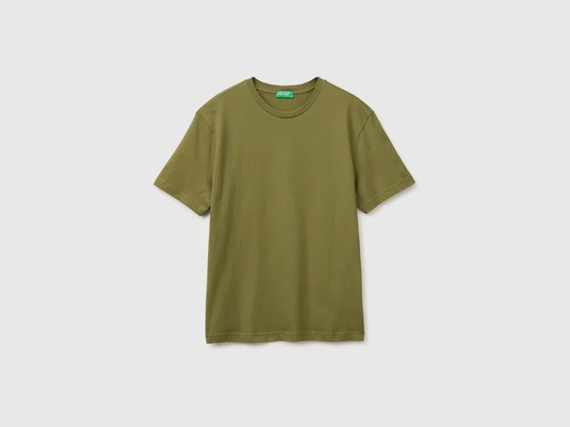 Militärgrünes T-Shirt