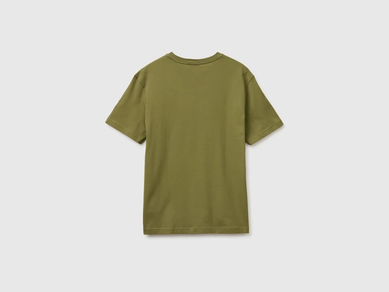 Militärgrünes T-Shirt