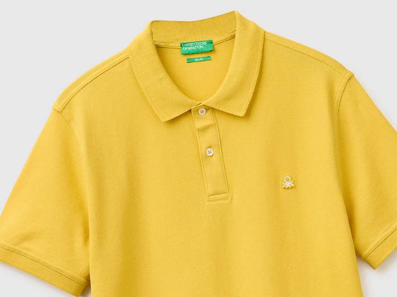Poloshirt in schmaler Passform