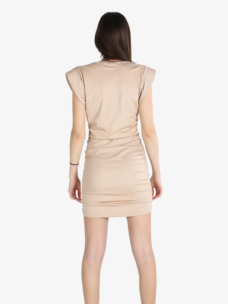 Vestito drappeggiato da donna a maniche corte con spalle imbottite - sabbia