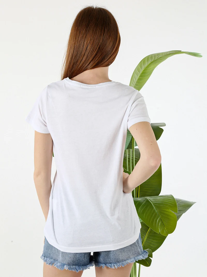 T-shirt girocollo da donna con stampa colorata - bianco