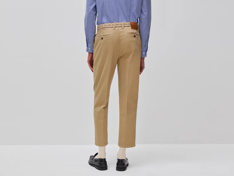 Gerade Chinos