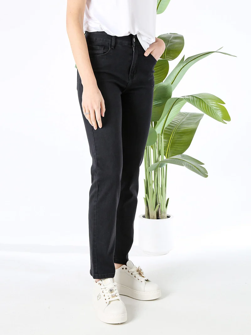 Pantaloni jeans push-up da donna taglie grandi - nero