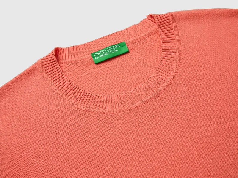Pfirsichfarbener Trikot-Baumwollpullover