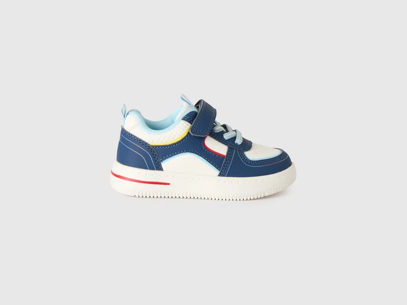 Sportschuhe