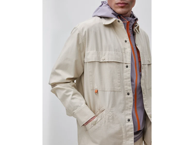 Hemdjacke aus technischem Gewebe