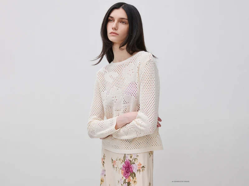 Pullover mit Lochmuster und Blumen