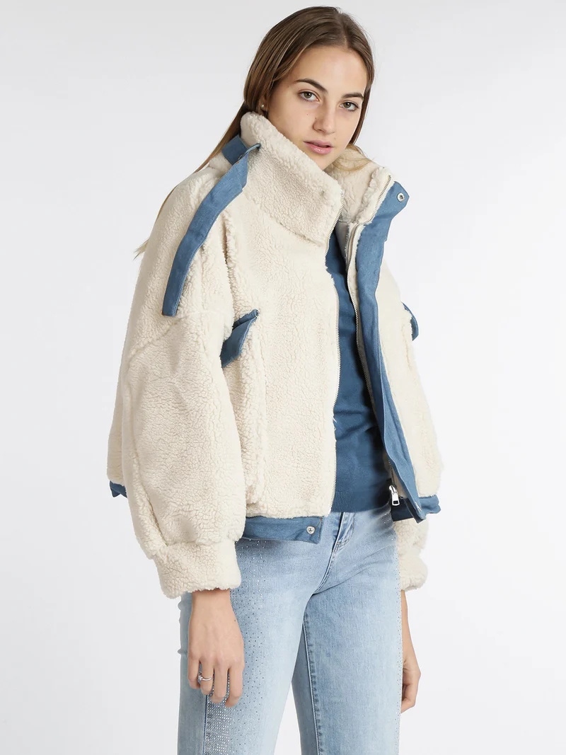 Giacca corta teddy oversize - beige