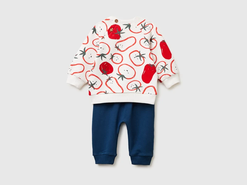 Stretch-Sweatshirt-Outfit