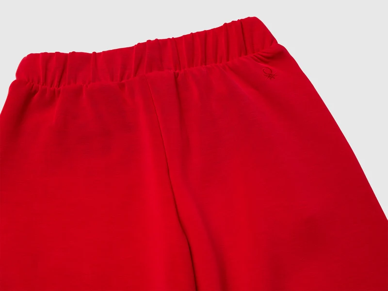 Neoprenhose mit weiter Passform