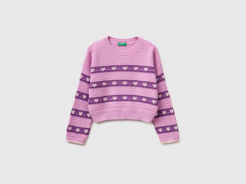 Pullover mit Streifen und Herzen