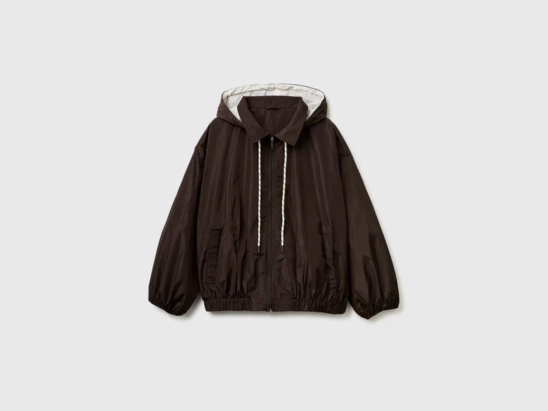 Weiche Jacke mit Kapuze